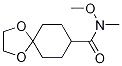 N-甲氧基-N-甲基-1,4-二氧杂螺<4.5>癸烷-8-甲酰胺结构式