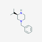 (3R)-3-(1-甲基乙基)-1-(苯甲基)-哌嗪结构式