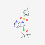 7-(4-methylphenyl)sulfonyl-5-(4,4,5,5-tetramethyl-1,3,2-dioxaborolan-2-yl)pyrrolo[2,3-d]pyrimidine结构式