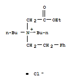 二丁基（2-乙氧基-2-氧乙基）苯乙基氯化铵（79.4%水溶液）结构式